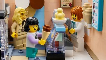 LEGO bespaart je een vakantie met 18+ bouwset Italiaanse Rivièra