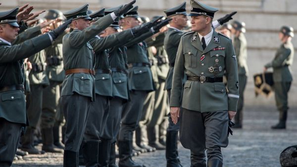 Videoland dropt internationale oorlogsfilm met Barry Atsma als nazi Man with the iron heart HHH Videoland 224