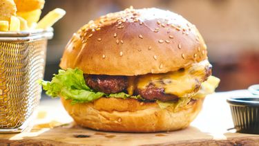 vegan cheat meals, recepten, cheeseburger, mac and cheese