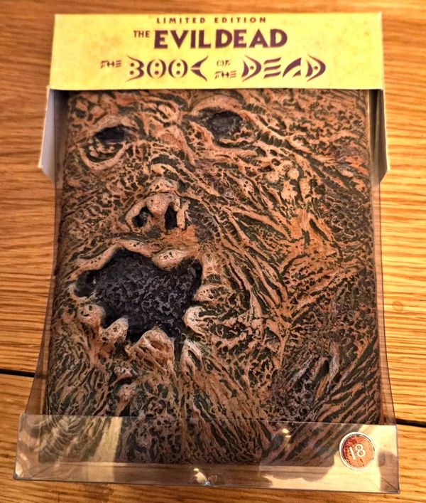 The Evil Dead (Book of the Dead edition) oude dvd's veel geld waard
