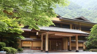 Nishiyama Onsen Keiunkan, japan, dit kost een nachtje in het oudste hotel ter wereld
