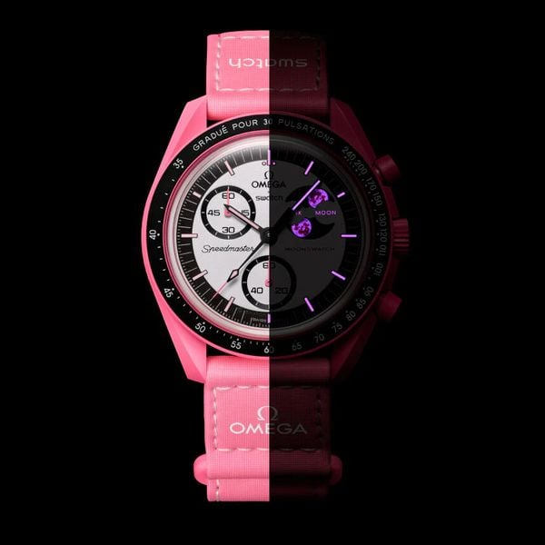 omega swatch moonswatch roze maan april 2025 pink moon geheim detail