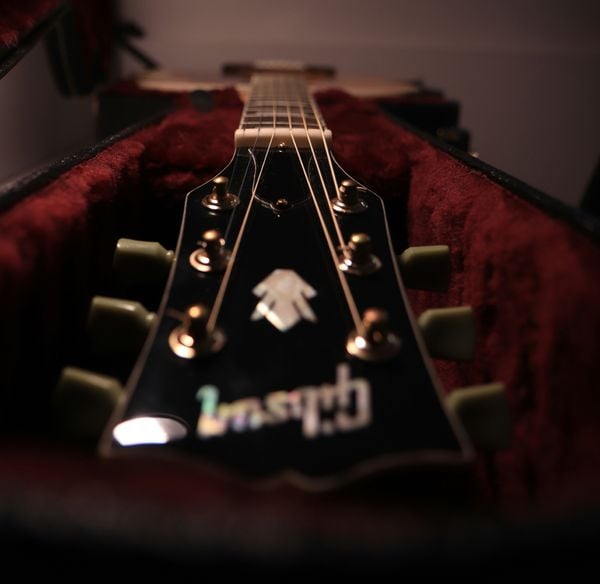 investeren in gitaren fender gibson hoger rendement dan aandelen