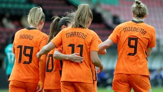 Nederlands vrouwenelftal speelt oefeninterland tegen Australie Thuisbezorgd Oranje Leeuwinnen EK