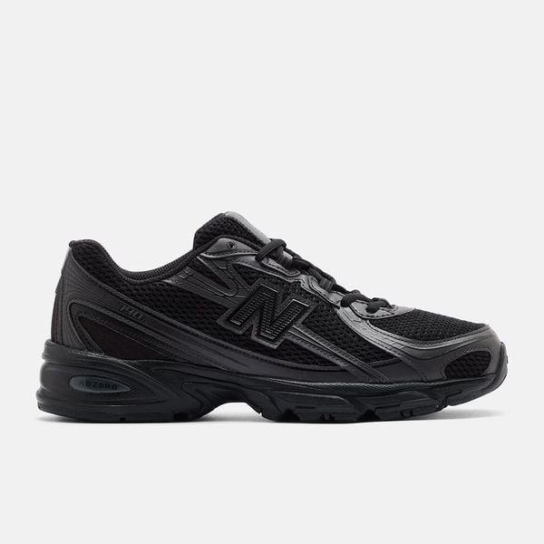 new balance 740 ultieme dad shoes als rave sneakers voor 120 euro