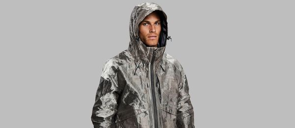 virus dodende jas, full metal jacket, vollebak, uitvinding van het jaar 2020, 11 kilometer koper, time, zilver