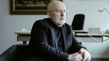 Frans Timmermans heeft een nieuwe baan en hij vraagt €0 salaris