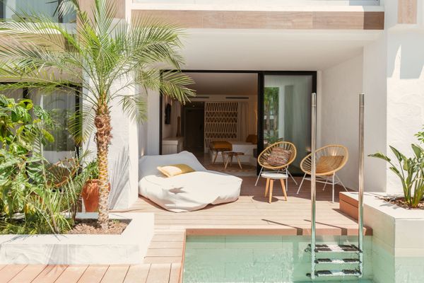 Dit nieuwe hotel op Ibiza is een aanrader voor levensgenieters