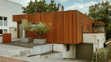 Brutalistische Funda-villa te koop voor verrassende lage prijs