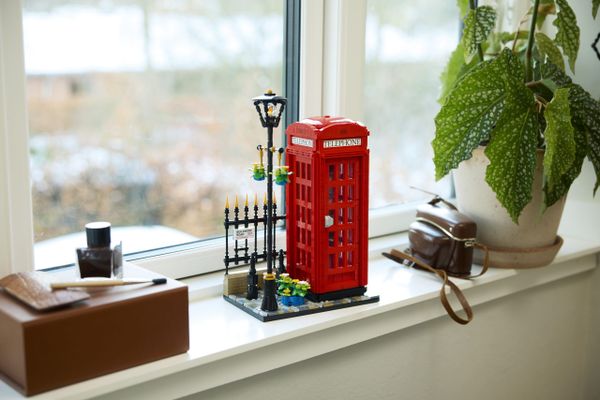 LEGO Ideas 21347 Red London Telephone Box beeld
