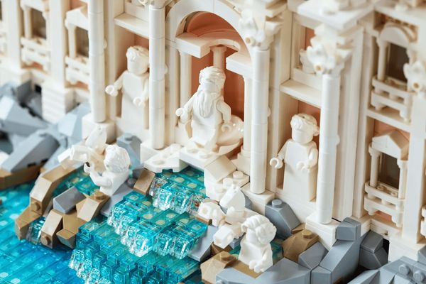 LEGO Architecture Trevi Fountain 3
