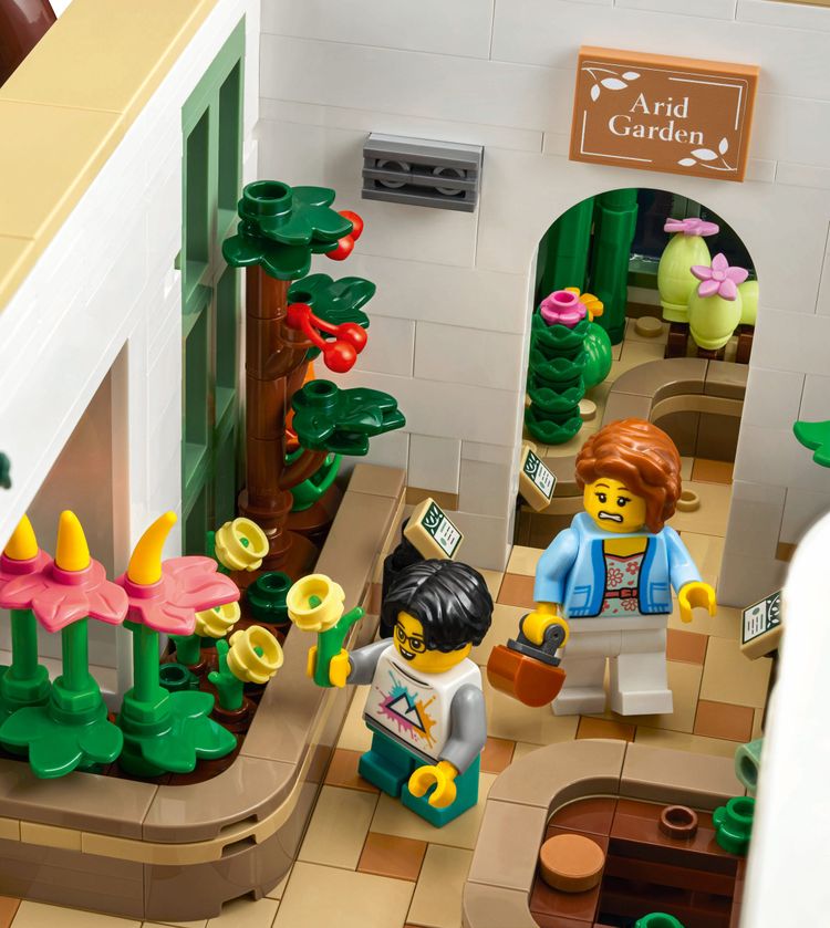 LEGO Ideas 21353 The Botanical Garden 233