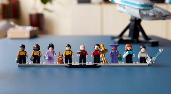 LEGO Icons Star Trek U.S.S. Enterprise NCC-1701-D