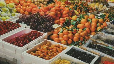 Druiven zijn een onverwachte superfood. Nieuw onderzoek bewijst dat ze bomvol stoffen zitten die goed zijn voor hart, brein, huid en meer.