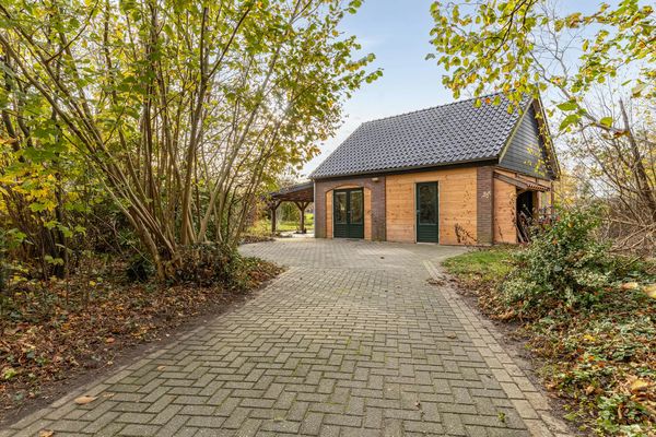 funda landhuis boerderij B&B zwemvijver groot perceel drente (3)