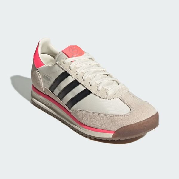 Adidas SL 72 Rs Mercedes niewue formule 1 sneakers gebroken wit met roze en zwarte strepen