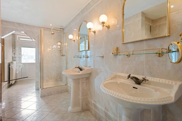 funda parel appartement zandvoort 93 m2 525000 euro zeezicht interieur huis kopen badkamer tony montana scarface