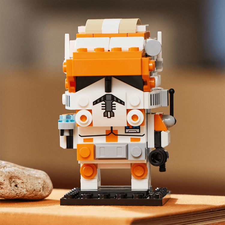 LEGO-BrickHeadz-40675-Clone-Commander-Cody-3