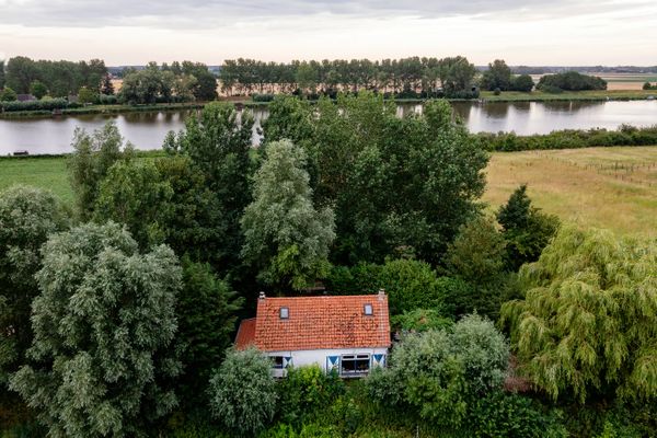 funda parel schrijvershuisje vrijstaand natuur paradijselijke tuin zeeland 239000 euro huis kopen 2