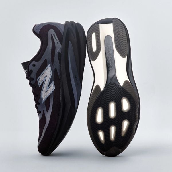 New Balance FuelCell SuperComp Rebel zwart winnen gratis hardloopschoenen ter waarde van 210 euro