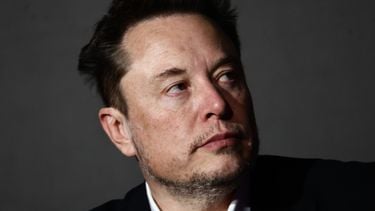 Elon Musk in één klap 100 miljard rijker door gewiekst Tesla-pakket