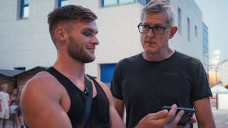 Netflix-docu Theroux over Andrew Tate-mannetjes is dubbel pijnlijk