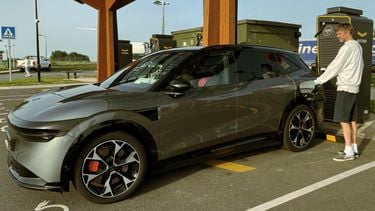 Zeekr 7X review ultieme gezinsauto op vakantie die bizar snel laadt