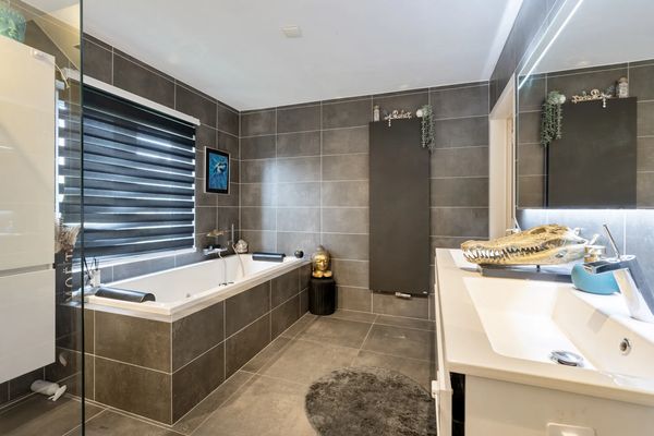 funda villa woning belgie kopen energielabel B luxe jacuzzi