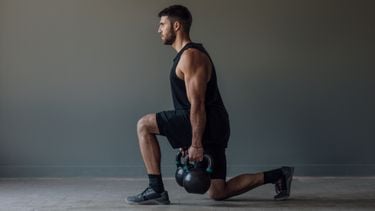 Deze workout van 20 minuten gaat effect van 9 uren zitten tegen