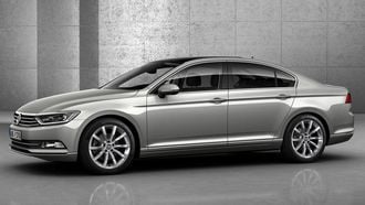 De auto van het jaar 2015 is nu een betaalbare luxe-occasion