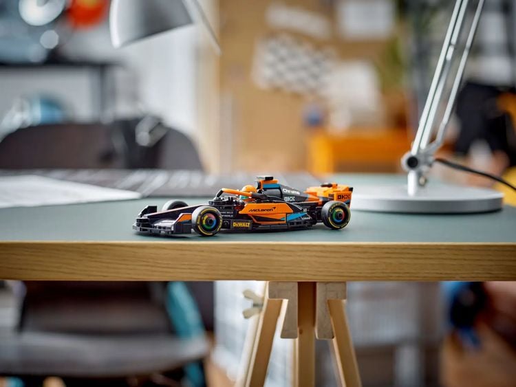 LEGO Speed Champions 76919 McLaren Formula 1 Race Car