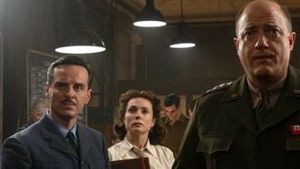 Oorlogsfilm met Bond-schurk als Gerrit Hiemstra van D-Day scoort