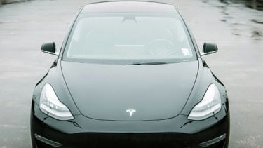 Deze Tesla uit 2020 met weinig kilometers koop je nu voor €15K