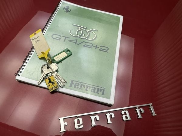 tweedehands Ferrari 365 GT4 2+2 uit 1975 te koop voor 49.500 euro modaal inkomen 2026 oldtimer occasion