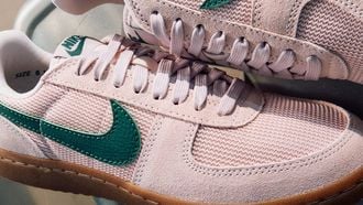 Nike dropt Adidas Samba-rivaal voor €99 én €54 in perfecte kleuren