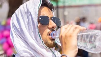 Zoveel water moet je extra drinken bij hittegolf naar activiteit