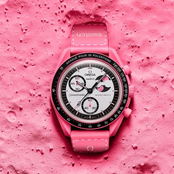 omega swatch moonswatch roze maan april 2025