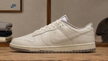 Nike dropt Dunk Retro à €120 die qua stijl in een vintagewinkel past