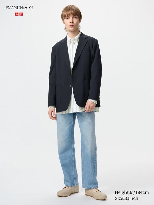 Straight Fit Jeans van Uniqlo x JW Anderson 49,90 euro rechte spijkerbroek nieuwe collectie collab blauw