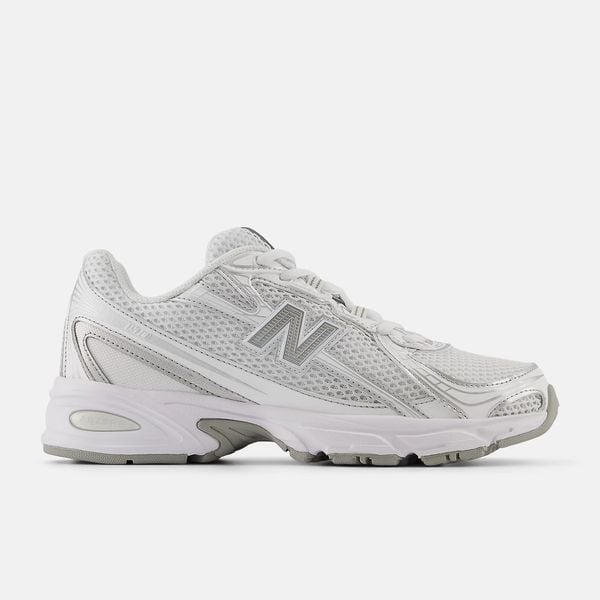 new balance 740 wit nieuwe dad-sneakers voor 120 euro
