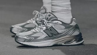 New Balance trapt Grey Days af met perfecte dad-shoes 2010