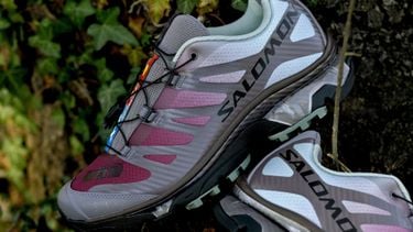 Salomon dropt XT-4 sneakers in perfect lelijke kleurcombinatie