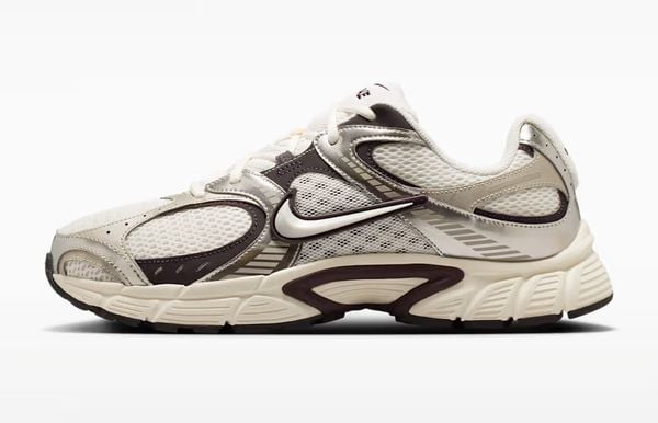 Nike V5 RNR budget dad sneakers 89 euro gebroken wit