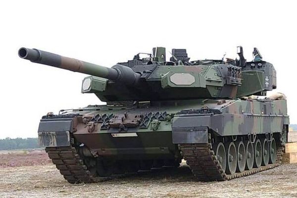 aantal tanks nederlandse leger