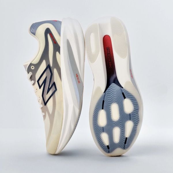 New Balance FuelCell SuperComp Rebel grijs winnen gratis hardloopschoenen ter waarde van 210 euro