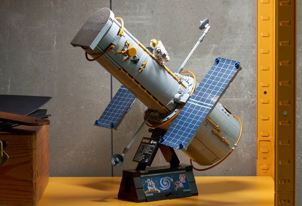 LEGO 11382 Hubble Space Telescope NASA 23232332