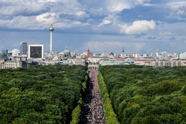 berlijn, love parade, rave the planet, 9 juli, foto's, video, beelden