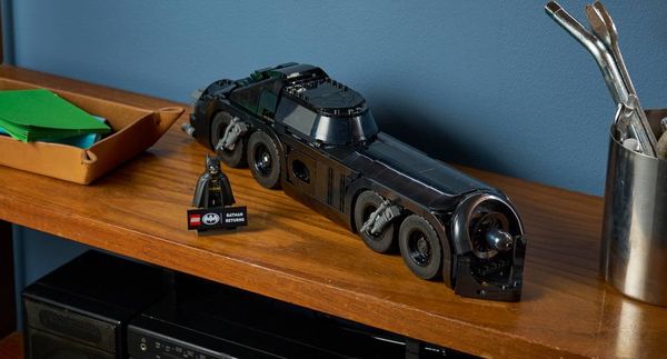 LEGO 76355 Batman Returns Batmobile 33333