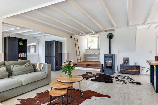 funda zonnepanelen zwembad sauna huis tuin friesland (7)