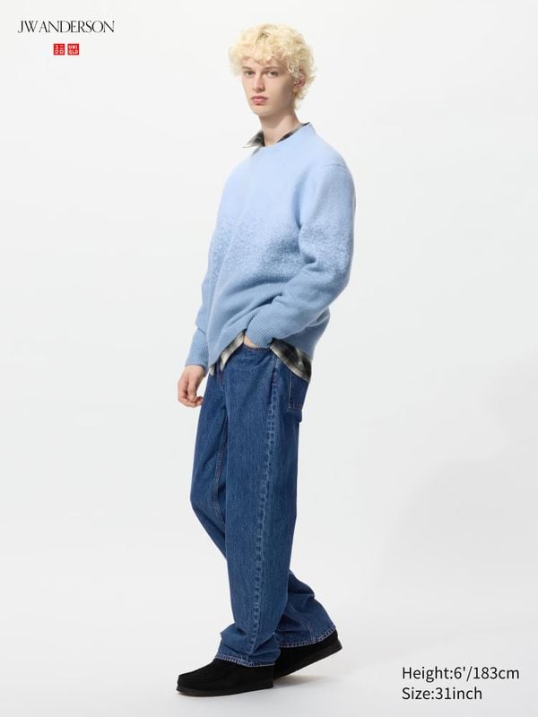 Straight Fit Jeans van Uniqlo x JW Anderson 49,90 euro rechte spijkerbroek nieuwe collectie collab blauw